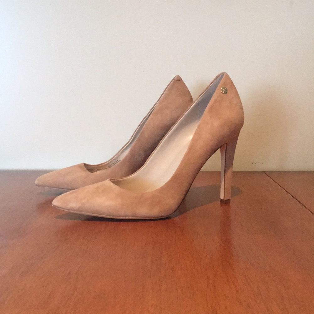 Tan Calvin Klein pumps